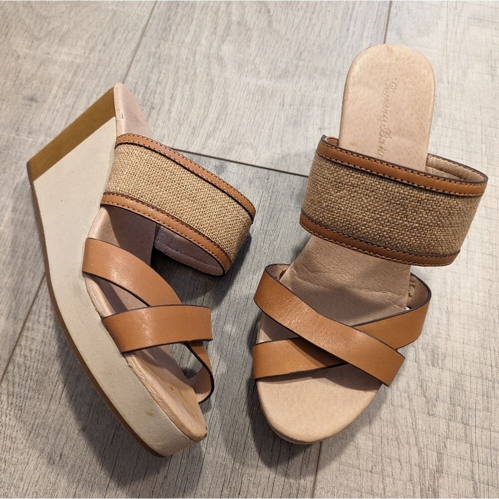 Tommy Bahama Kamea Cream Tan Wedge Sandals Size 8 B